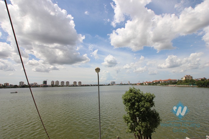 03 bedroom serviced apartment for lease in West lake area, Hanoi